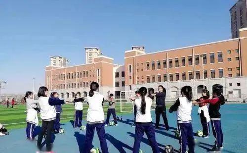 体校毕业的明星,从运动场到星光熠熠的明星之路